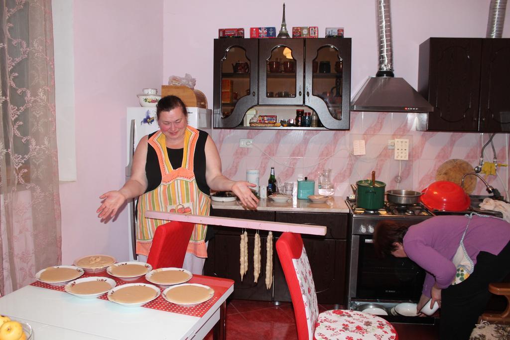 Guesthouse Medea On Pushkini 4 쿠타이시 외부 사진